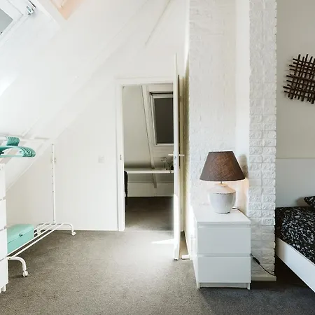 Toekomst 27 - Not Intended For Company Or Work-related * Ouddorp