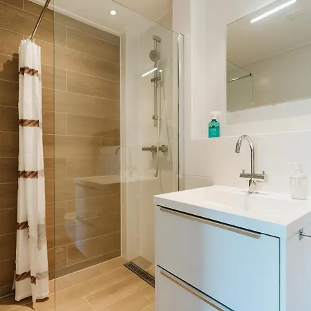 Toekomst 27 - Not Intended For Company Or Work-related