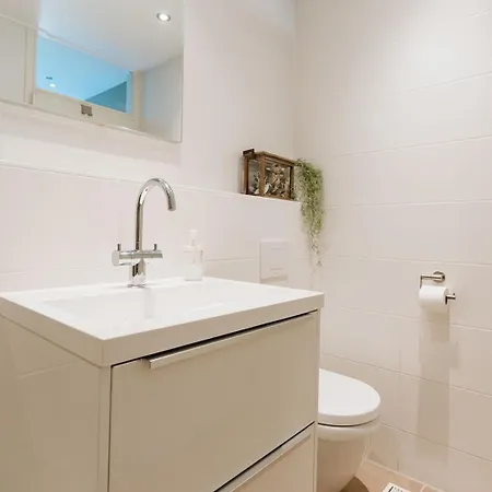 Toekomst 27 - Not Intended For Company Or Work-related * Ouddorp